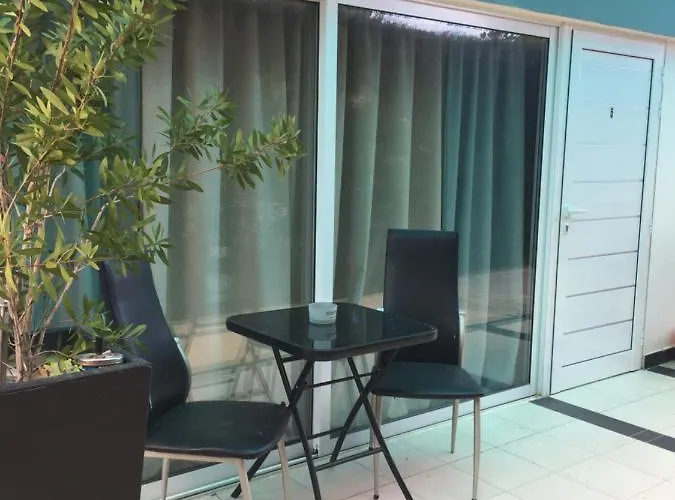 Livadia パ フォス