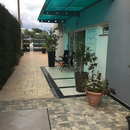 Livadia شقة